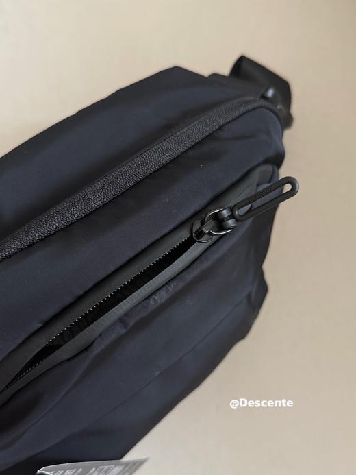 点此购买 迪桑特男女款斜肩挎包 qk 343711 商品图11