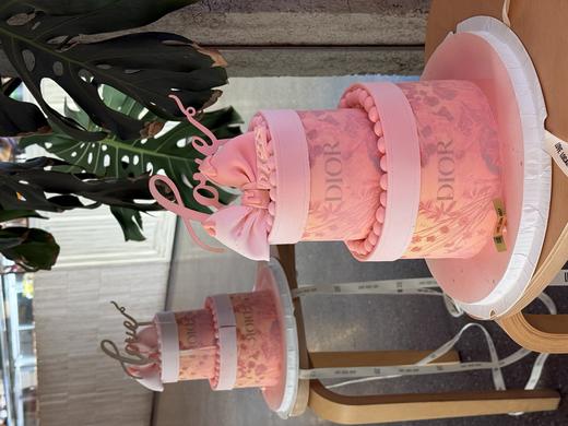 INS复古 早春DIOR · 奶油霜蛋糕 商品图3