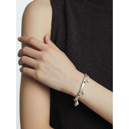 含晖·玲珑系列-镂空珍珠手镯 商品图6