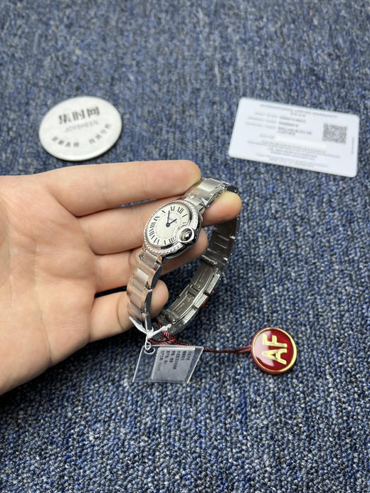 AF卡地亚蓝气球系列 小号28mm【钻圈款】女士腕表 商品图3