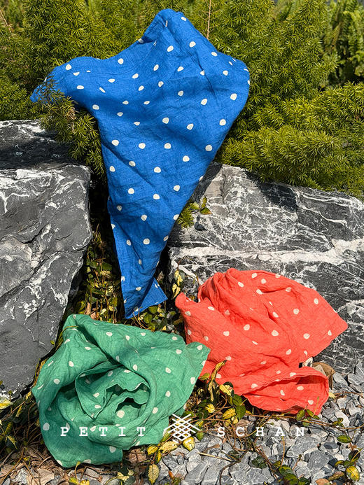 1500积分兑换 PETIT SCHAN小闪 Dopamine Station 多巴胺补给站 纯亚麻印花波点小方巾 商品图1