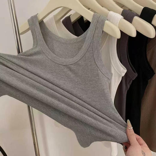 【遮副乳神器 任选3件】女款冰丝U领背心（U领+遮副乳设计 显瘦显腰线显锁骨均码）（80-145斤） 商品图4