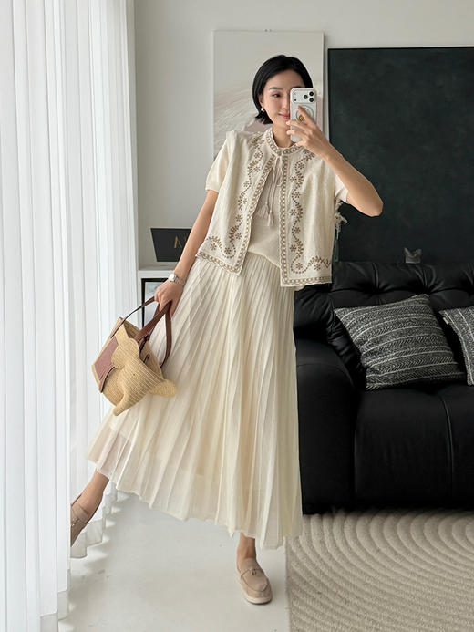 「工厂团购上新」天然亚麻 复古刺绣工艺  宽松款马甲11902 商品图1