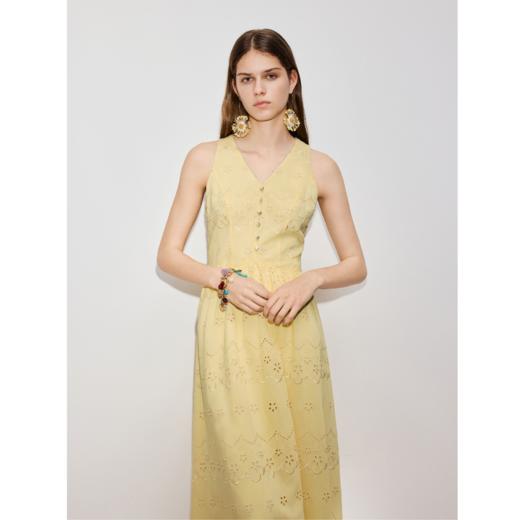 MAXRIENY波嬉风无袖V领花朵挂脖连衣裙26春夏高腰显瘦度假裙子(货号:MF80DR004) 商品图2