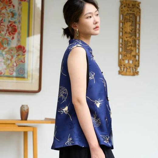 （清仓卖完即止！！）新中式「竹燕春晖」马甲， 设计师将燕子竹青的雅致韵味融入其中，媲美秀场上的高定款【3-7天发货，周末顺延】 商品图14