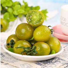 山东青甜小番茄，新鲜美味，纯甜多汁，轻轻一咬，汁水瞬间在嘴里炸开，热量低到忽略不计