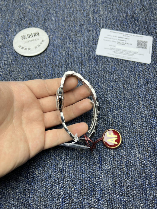 AF卡地亚蓝气球系列 小号28mm【钻圈款】女士腕表 商品图4