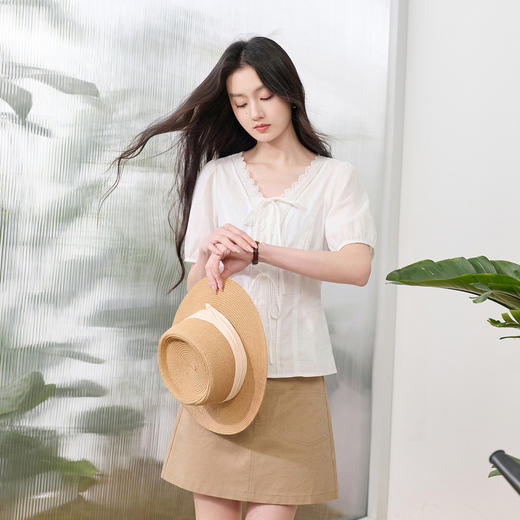 三彩2026夏季新款花边V领短袖白衬衫衬衣上衣小衫气质简约S 商品图3