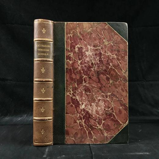 约19世纪早期 萨福克旅游者（全2卷合订本） 数十幅版画插图与地图 真皮精装大32开 商品图0