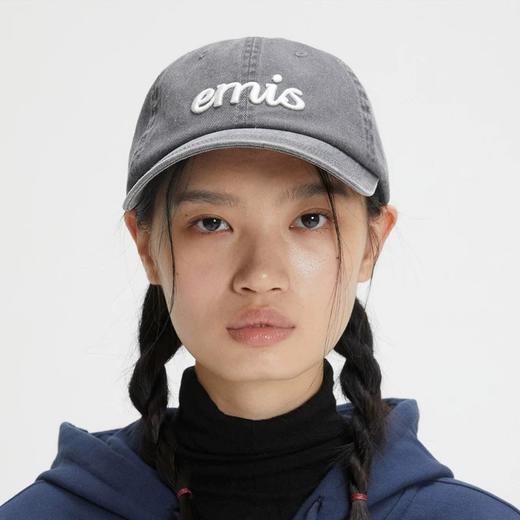 一店d 重磅爆款‼️𝐞𝐦𝐢𝐬棒球帽🧢
这一单 独家！！正宗的原单
两个系列 值得一生推的帽--王🫅！一年四季反复爱上，戴上你就懂什么才是素颜神器，超级修饰脸型 巨显脸小！！ 商品图4