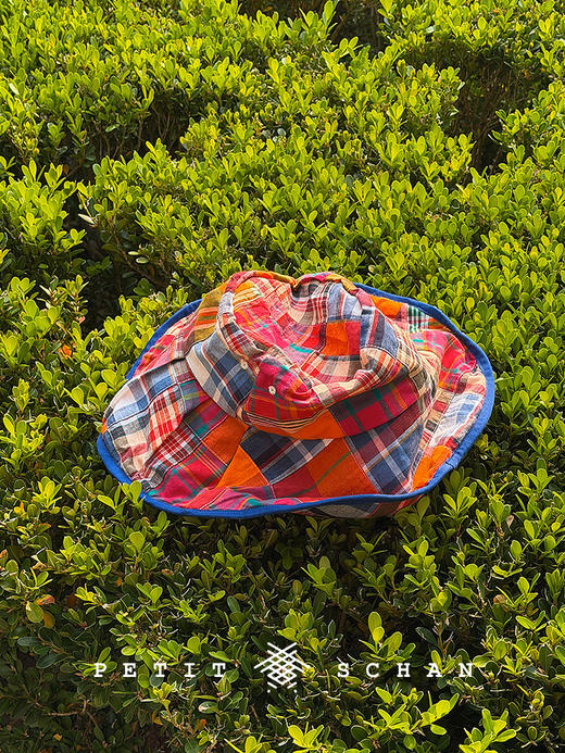 PETIT SCHAN小闪 #097 Flaw in perfection 天衣有缝  手工拼接印度棉百家布大檐渔夫帽 商品图0