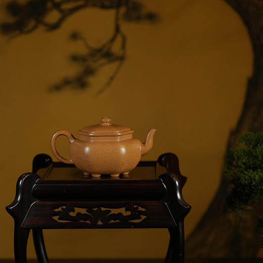 龙德堂陶艺 徐飞制《六方华罂》原矿黄金段 200cc 库存请咨询客服 商品图1