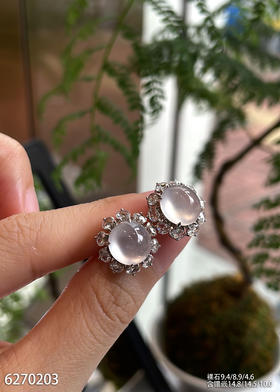 6270203，蛋面耳钉，具体价格微信咨询