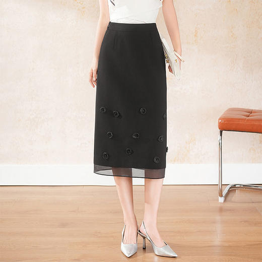 「自」全新升级【铂金会员146/天猫189/差价43】(41440)洛诗琳气质立体花朵半身裙女2026夏季通勤显瘦开叉直筒裙 商品图0