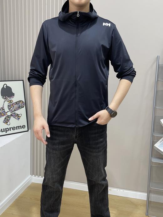 点此购买 海丽汉森夏季男士UPF100+防晒凉感户外追光防晒衣 qk 343695 商品图5
