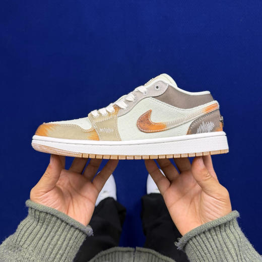Air Jordan AJ1 Low 低帮系列  第175色做旧牛仔枫叶 商品图1