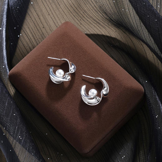 子佩集【光影魔法】银S925珍珠惜王妃耳钉【QJED011】弯钩半环2602 商品图1