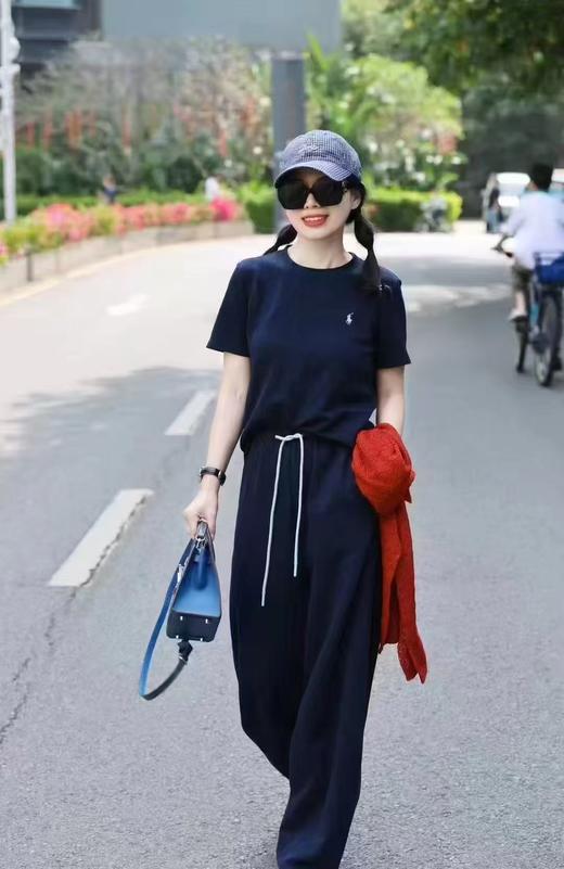 夏日松弛~显白藏青色休闲套装女夏两件套慵懒感套装 商品图2