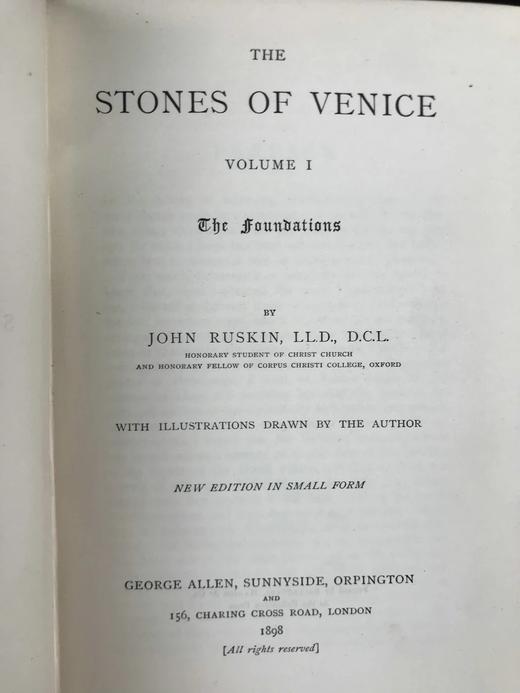 1898年 罗斯金《威尼斯之石》（全3卷） 数十幅插图 漆布精装32开 商品图2