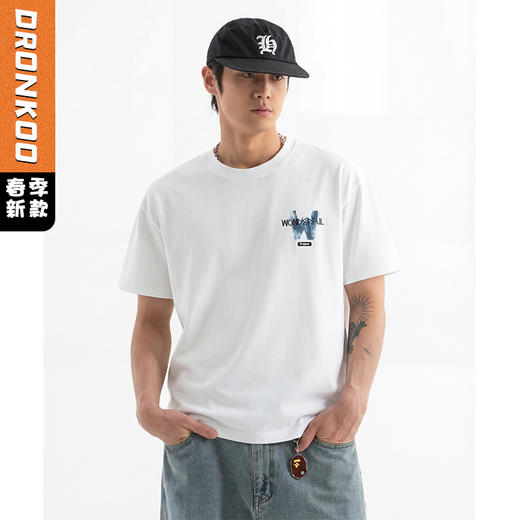 DRONKOO 2026 圆领左胸后幅绣字母刷印W短袖T恤 商品图0