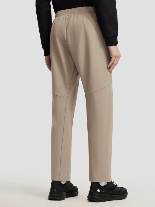 一店d 𝐃𝐬𝐭樶--新抓绒梭织长裤 26春款 它家好穿的Training系列 版型真的可以说是型男必备了！ 不管是日常通勤，跑步训练还是商务场合它都能给你恰到好处的体面
面料是客供的四面弹 商品图1