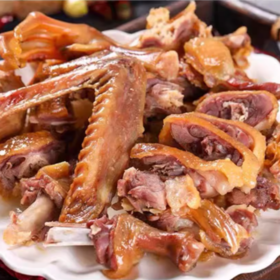 山林风干鸭#咸香醇厚不腻口，自然风干肉质紧实，600天散养，百年古法腌制，自然晾晒，蒸炒炖煮都美味