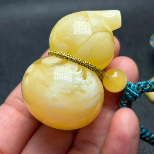 【青山特惠】精品原矿俄料白花蜜蜡葫芦吊坠 ,搭配纯手工编绳，27.68克 m326 商品图3