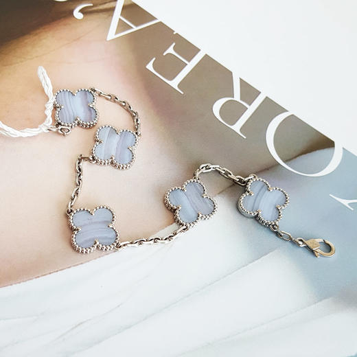 【95新】VCA梵克雅宝Vintage Alhambra系列VCARD3470018K白金镶紫玉髓四叶草五花手链 链长约19cm女士200326NJS16 商品图4