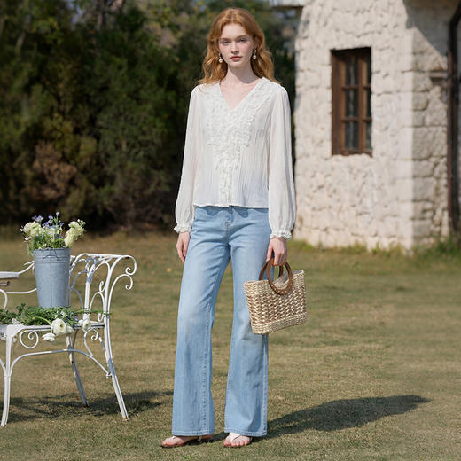 西遇法式木耳边蕾丝V领2026春装新款衬衫女长袖宽松设计感上衣H0060258 商品图4