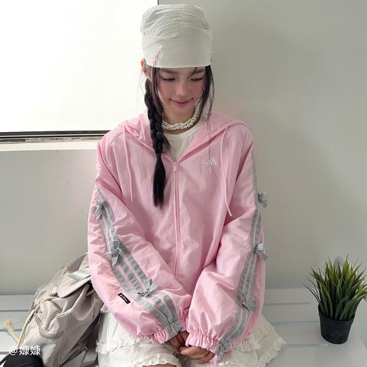 Adidas阿迪达斯DANCE LONG LENGTH JACKET 三条纹舞动系列拒水蝴蝶结运动休闲连帽夹克早春薄外套 商品图3