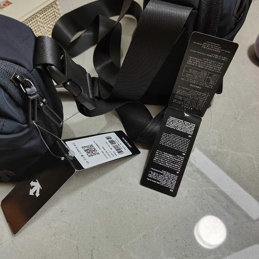 点此购买 迪桑特男女款斜肩挎包 qk 343711 商品图4