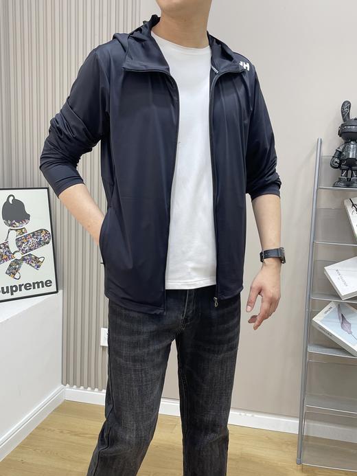 点此购买 海丽汉森夏季男士UPF100+防晒凉感户外追光防晒衣 qk 343695 商品图7