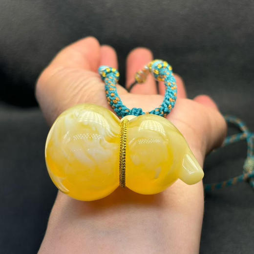 【青山特惠】精品原矿俄料白花蜜蜡葫芦吊坠 ,搭配纯手工编绳，27.68克 m326 商品图5