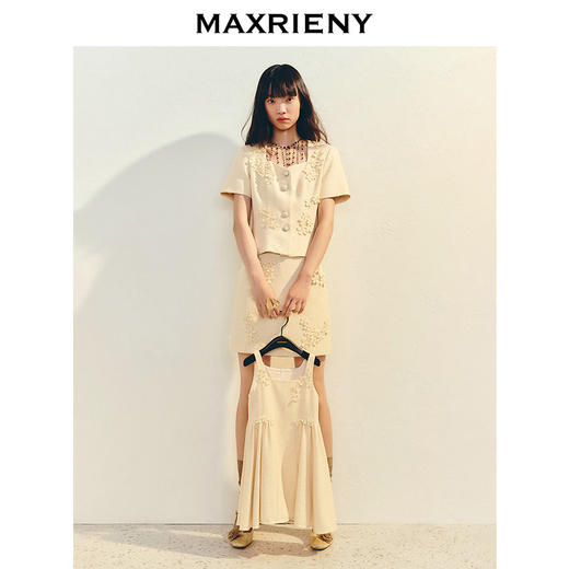【商场同款】MAXRIENY精致甜美连衣裙25夏款童装立体花朵设计裙子(货号:MK86DR003) 商品图2