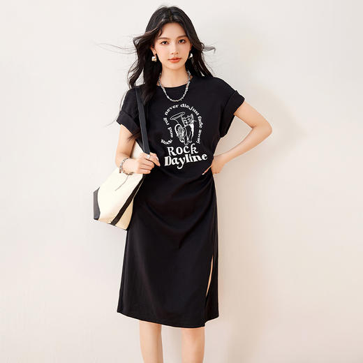 西遇美式复古印花针织连衣裙女2026年夏季新款收腰开叉休闲T恤裙SS060264 商品图2