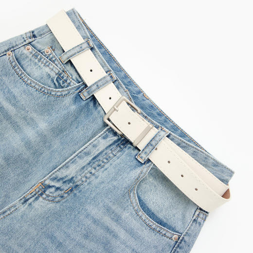 西遇百搭浅蓝2026春季新款高腰微喇叭女宽松梨形不贴腿马蹄牛仔裤H0060239 商品图5