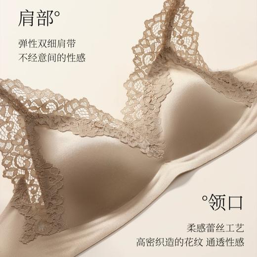 「月下鎏光缎面文胸」蕾丝与缎面的碰撞，像把月光穿在身上 每一寸都是精致女人味 商品图1