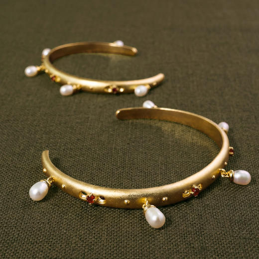 含晖·玲珑系列-镂空珍珠手镯 商品图7