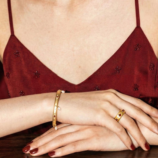 含晖·玲珑系列-镂空珍珠手镯 商品图4