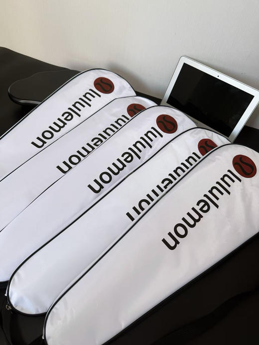 原单正品露露碳素单羽毛球拍
球拍拉线磅数在25-30磅左右，击球更清脆！五个色 商品图7