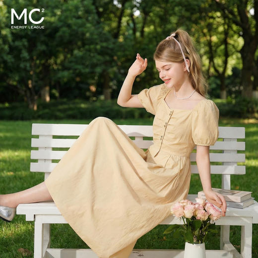 女装方领胸部打褶连衣裙-1318Q5221008 商品图1