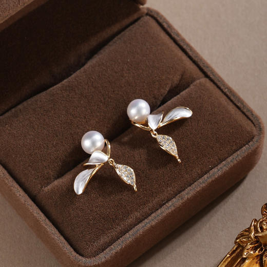 子佩集【‌仙姬珠华】银S925珍珠惜王妃耳钉【YE0885】双色兰花草2602 商品图1