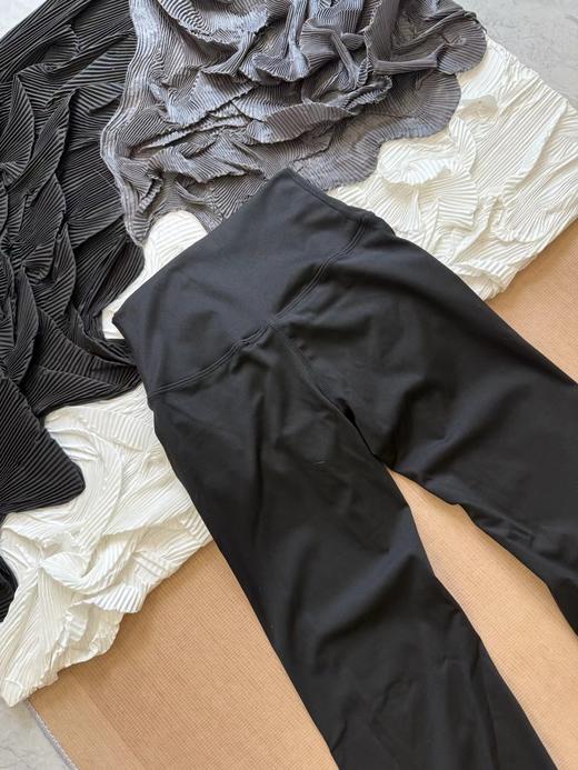 F033110春夏季新款时尚百搭修身运动休闲机能微喇瑜伽裤长裤 商品图3