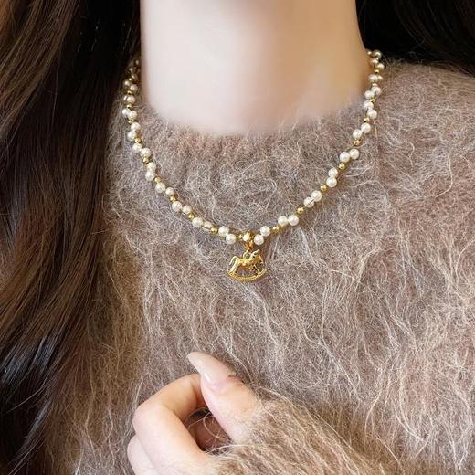 雀说 金色木马珍珠项链复古轻奢高级配饰XL7229 商品图0