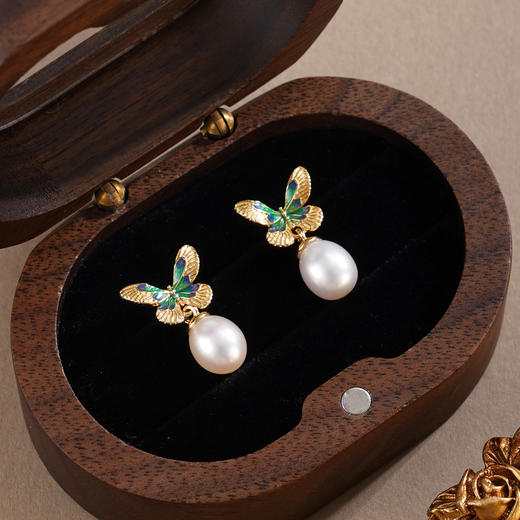 子佩集【蝴蝶觉醒】银S925珍珠惜王妃耳钉【E4620】双色蝴蝶2602 商品图0