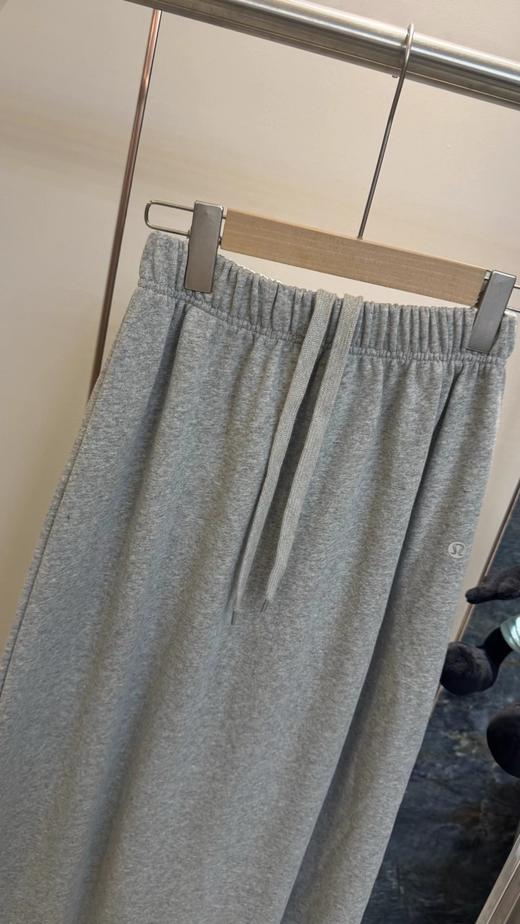 F033156春季新款中性百搭水洗毛圈半裙直筒垂坠休闲中长裙 商品图2