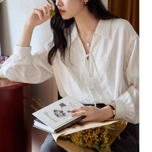 白色翻领花边系带落肩长袖衬衫3710 商品图1