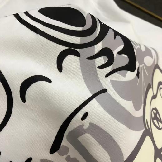 F033105夏季新款街头元素时尚百搭休闲达摩面孔与涂鸦印花T恤 商品图8