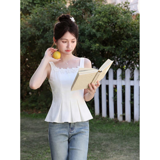 鹿向南【0402/20:00新品前1小时7折限量100件】米白色背心 商品图4