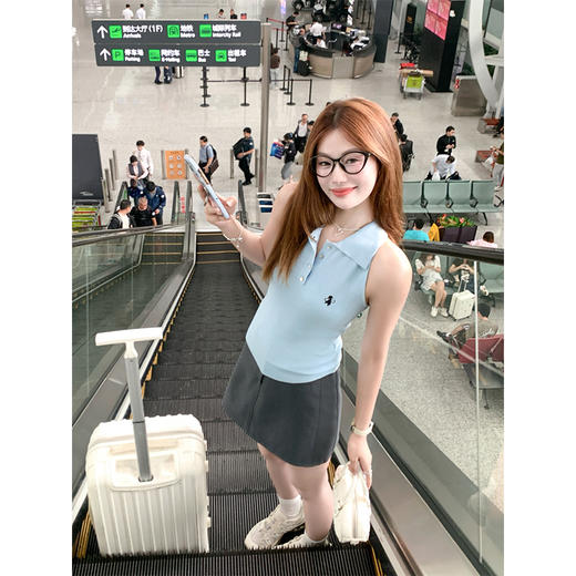 <曾小咸推荐>2色polo领无袖刺绣针织背心 商品图0